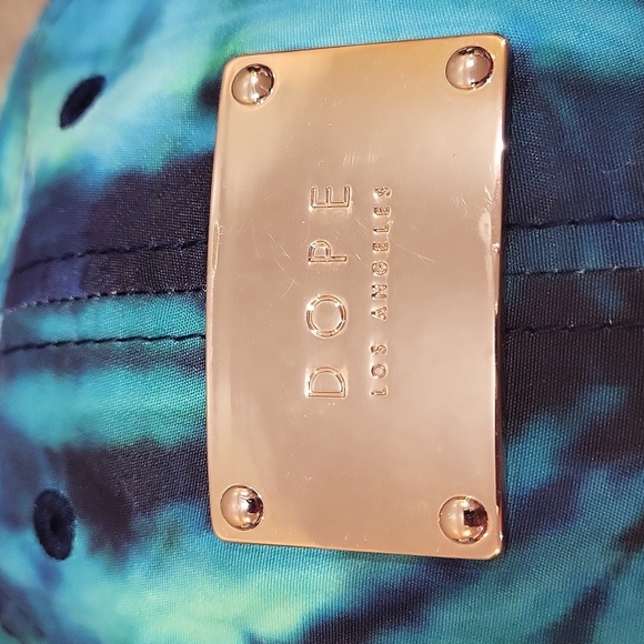 DOPE LA tie dye hat NWOT turquoise Gold metal label (protective plastic still) - Picture 2 of 4